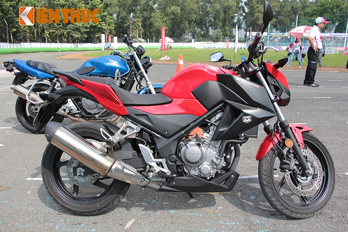 Dien kien moto PKL Honda CB300F gia 80 trieu tai Viet Nam